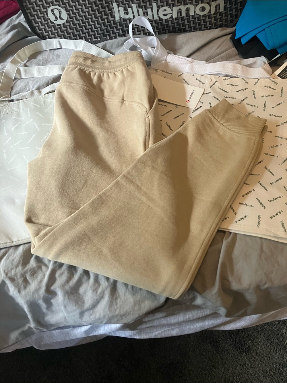 NWT Lululemon Scuba High-Rise Jogger, Sz 6, TRENCH